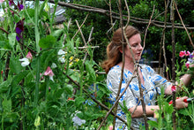 Load image into Gallery viewer, GARDEN WORKSHOP **HOW TO GROW WHAT YOU LOVE TO EAT**